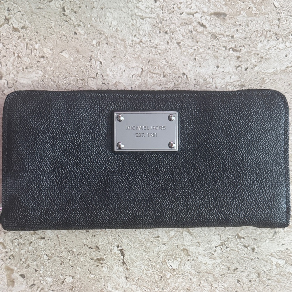 Michael Kors Black Textured Wallet